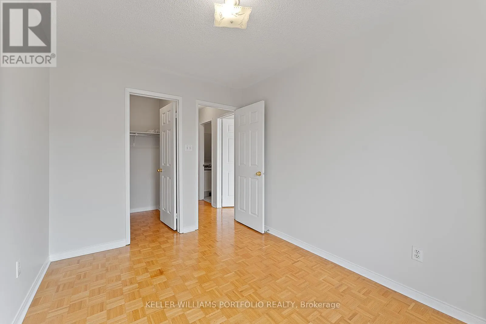 21 - 6860 MEADOWVALE TOWN CENTRE CIRCLE