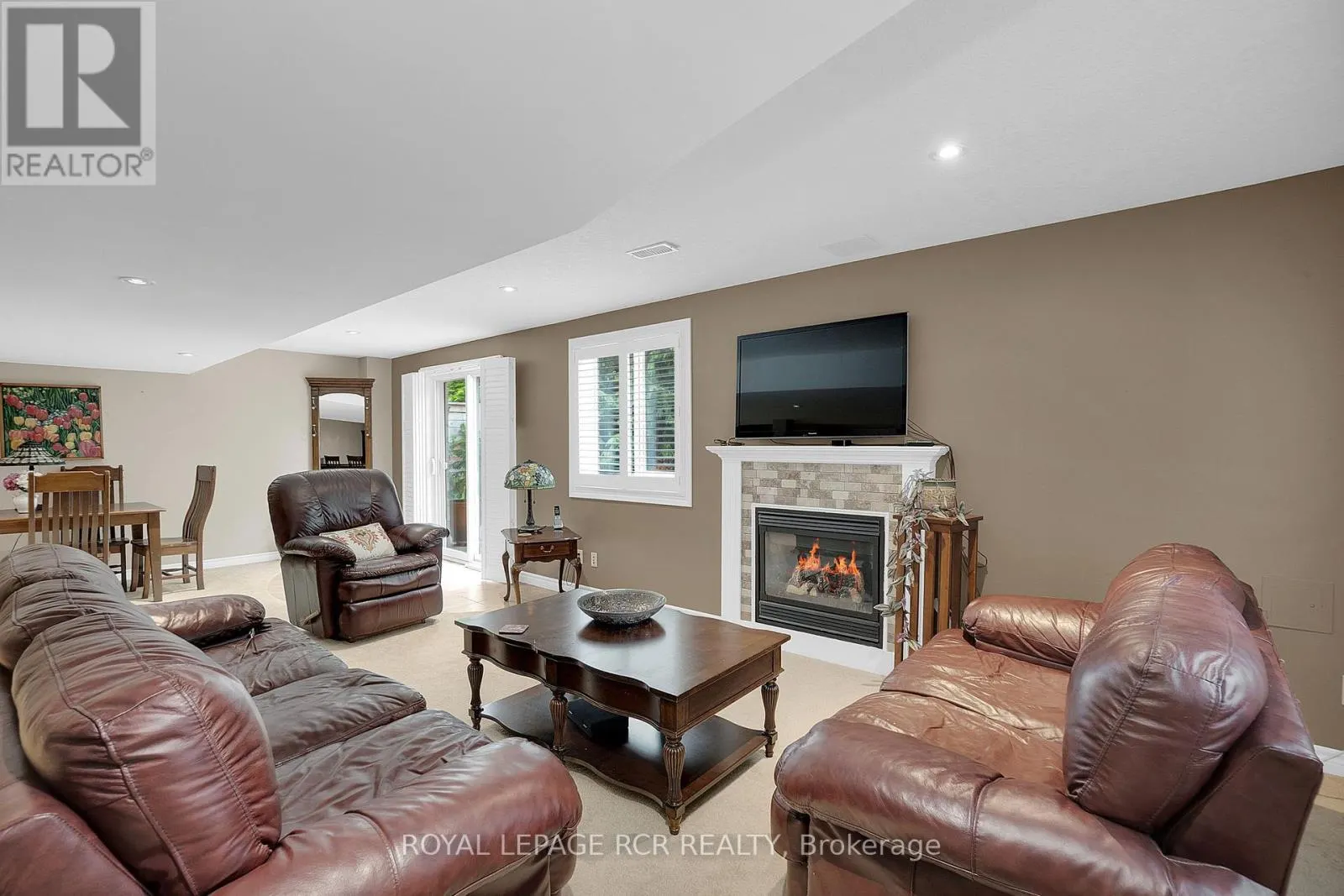 4 - 14 ZIMMERMAN DRIVE