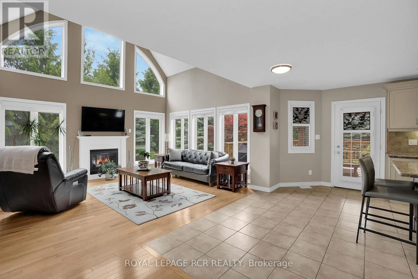 4 - 14 ZIMMERMAN DRIVE