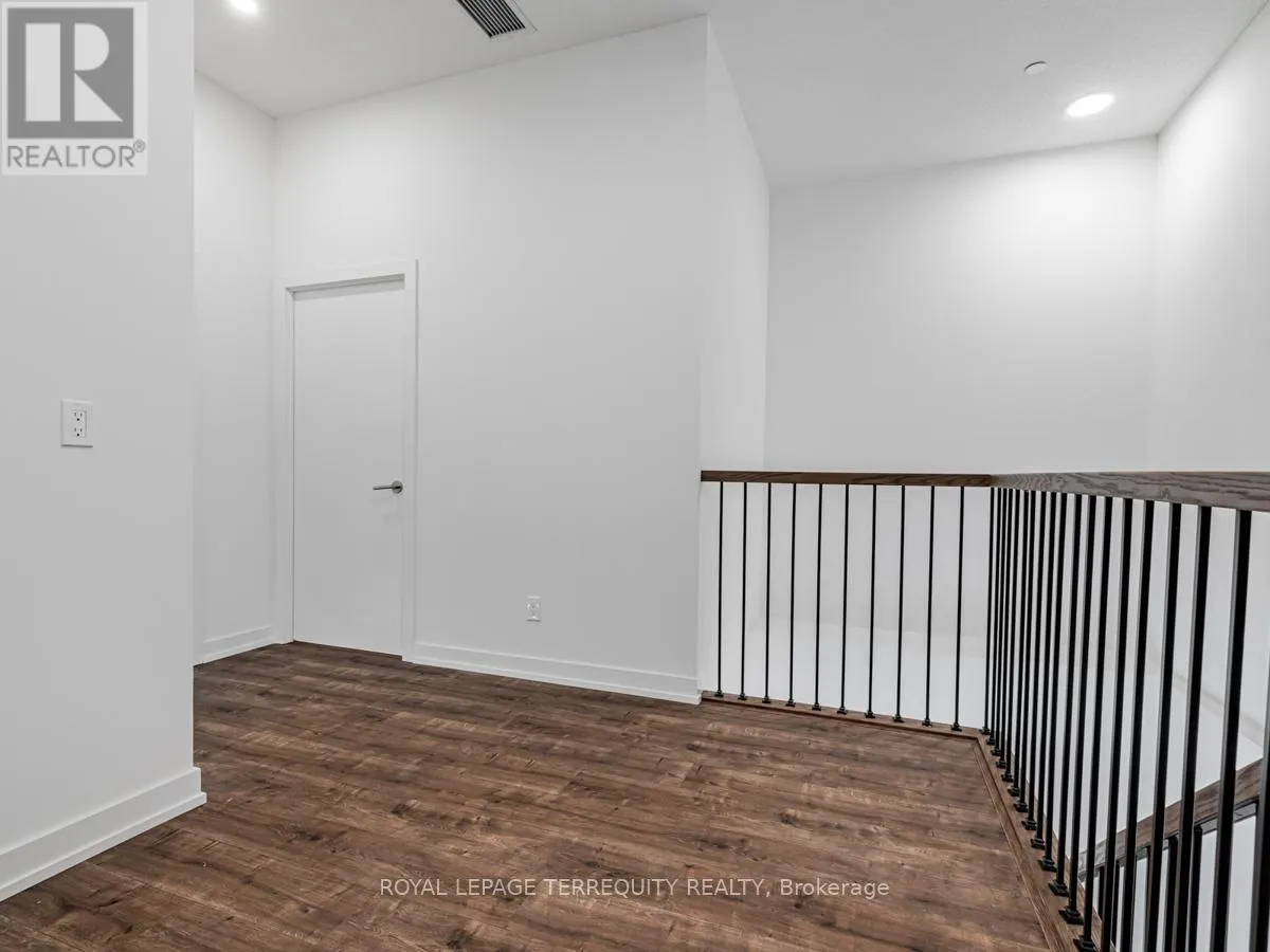 101 - 10 WILBY CRESCENT
