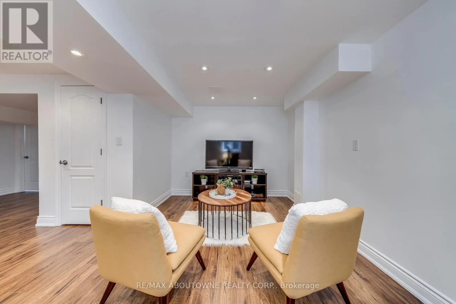 2218 HATFIELD DRIVE