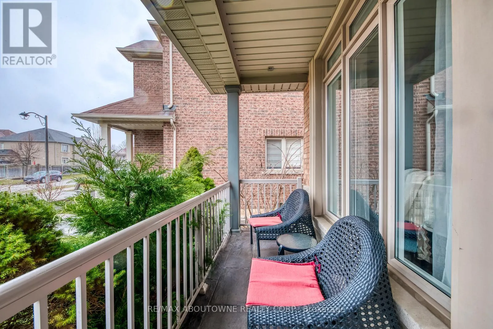 2218 HATFIELD DRIVE