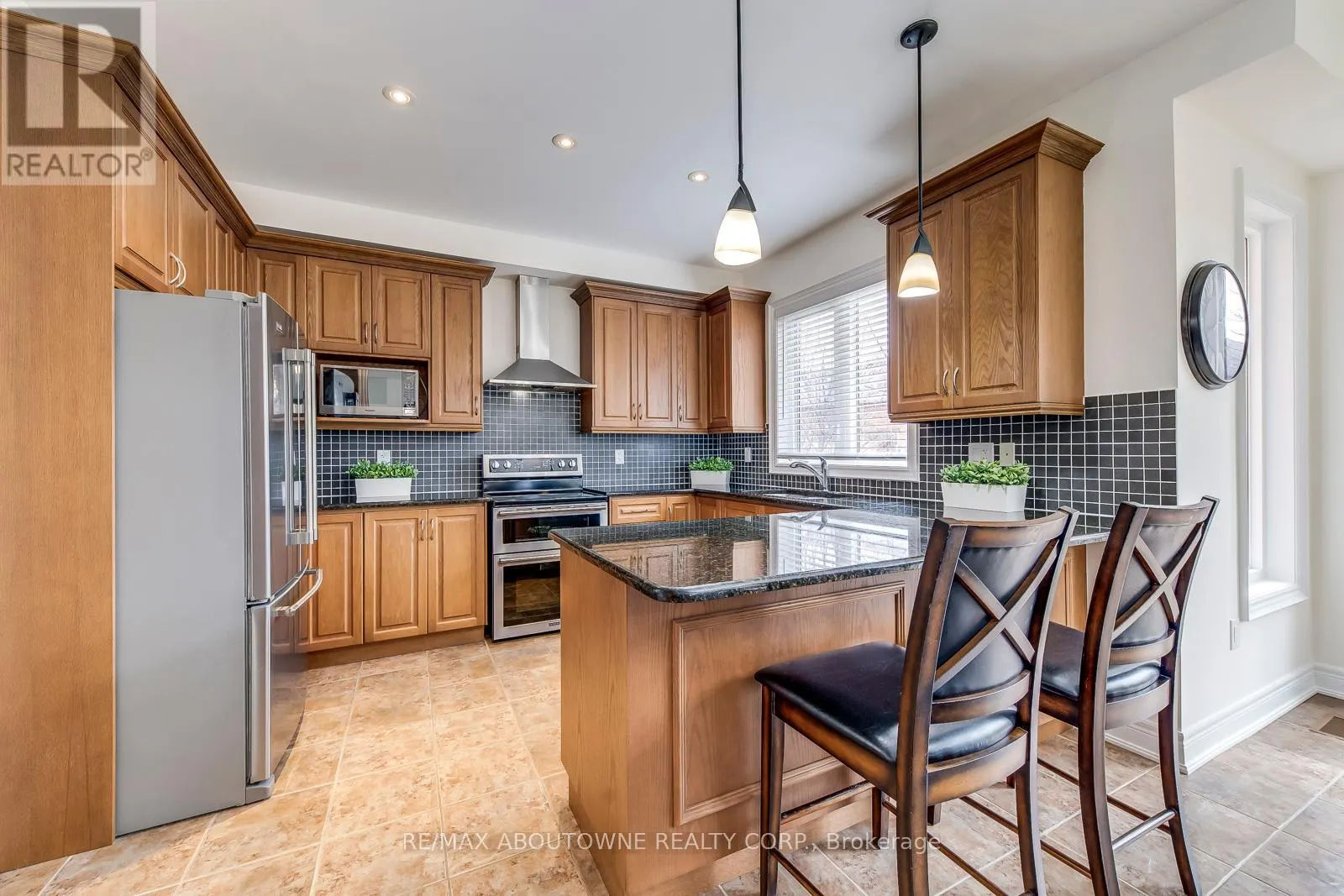 2218 HATFIELD DRIVE