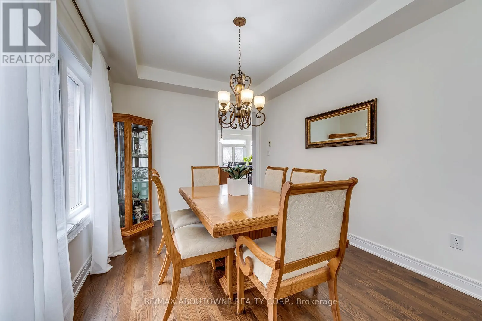 2218 HATFIELD DRIVE