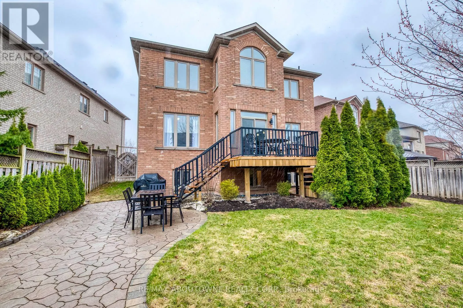 2218 HATFIELD DRIVE