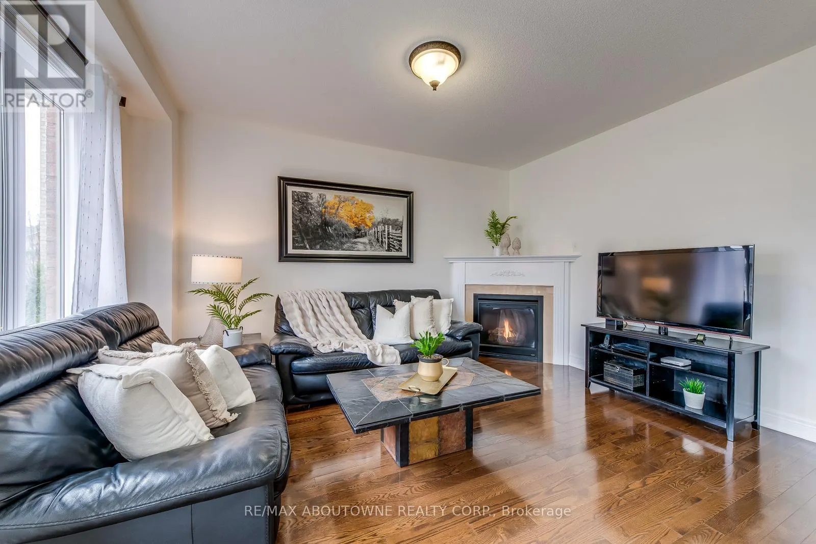 2218 HATFIELD DRIVE