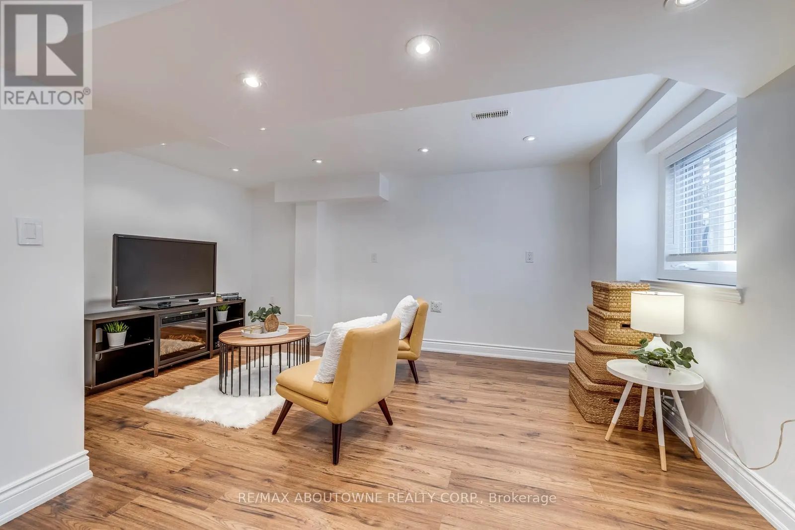2218 HATFIELD DRIVE