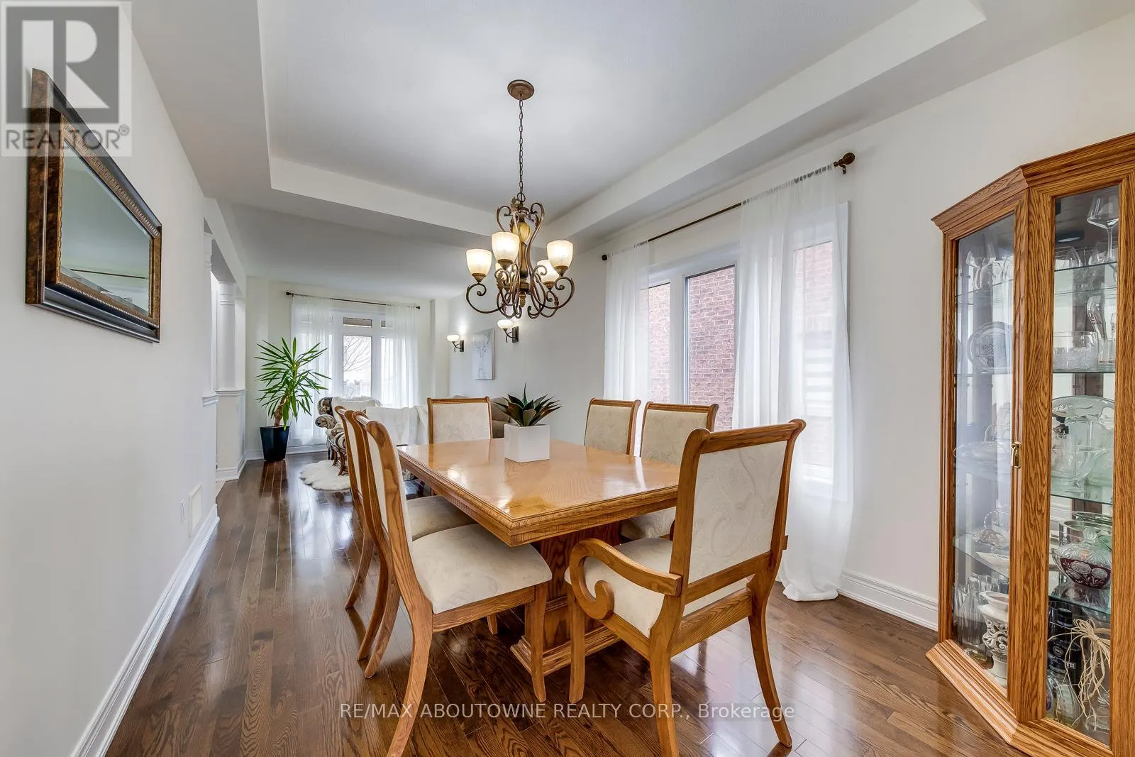 2218 HATFIELD DRIVE