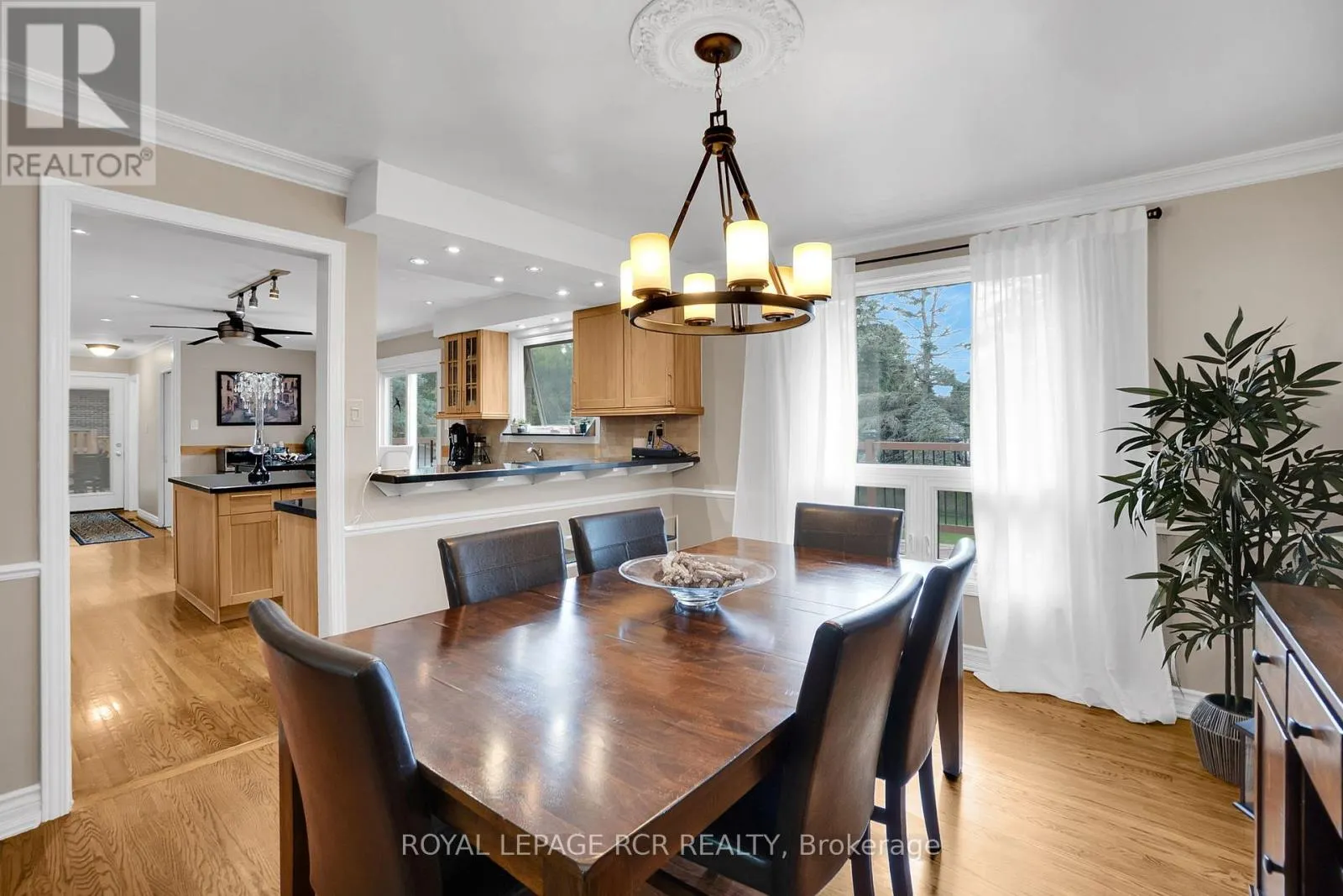 45 WESTVIEW CRESCENT