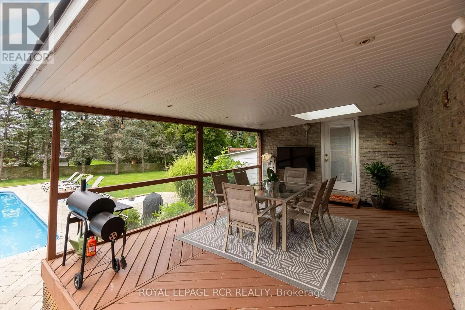 45 WESTVIEW CRESCENT