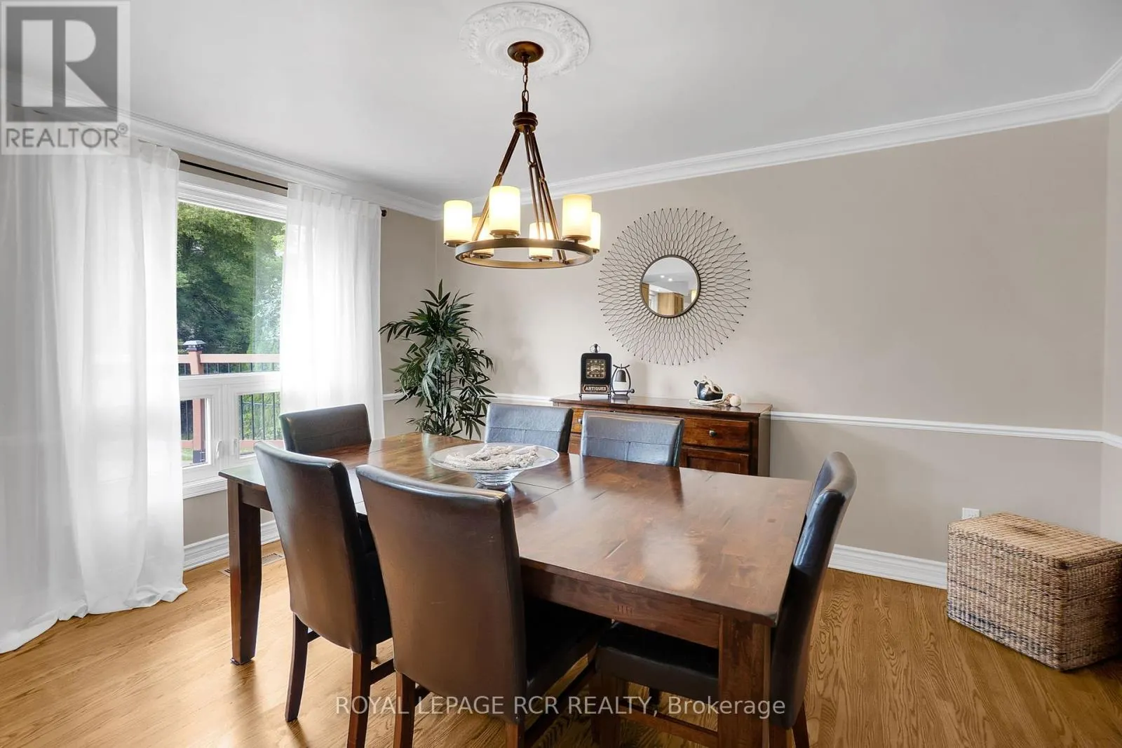 45 WESTVIEW CRESCENT