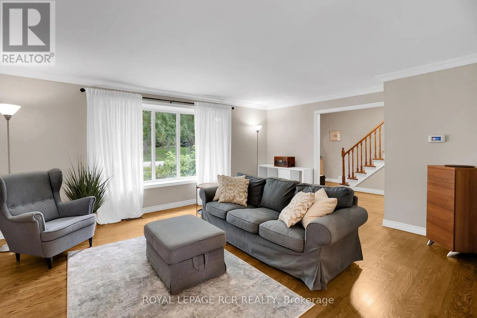 45 WESTVIEW CRESCENT