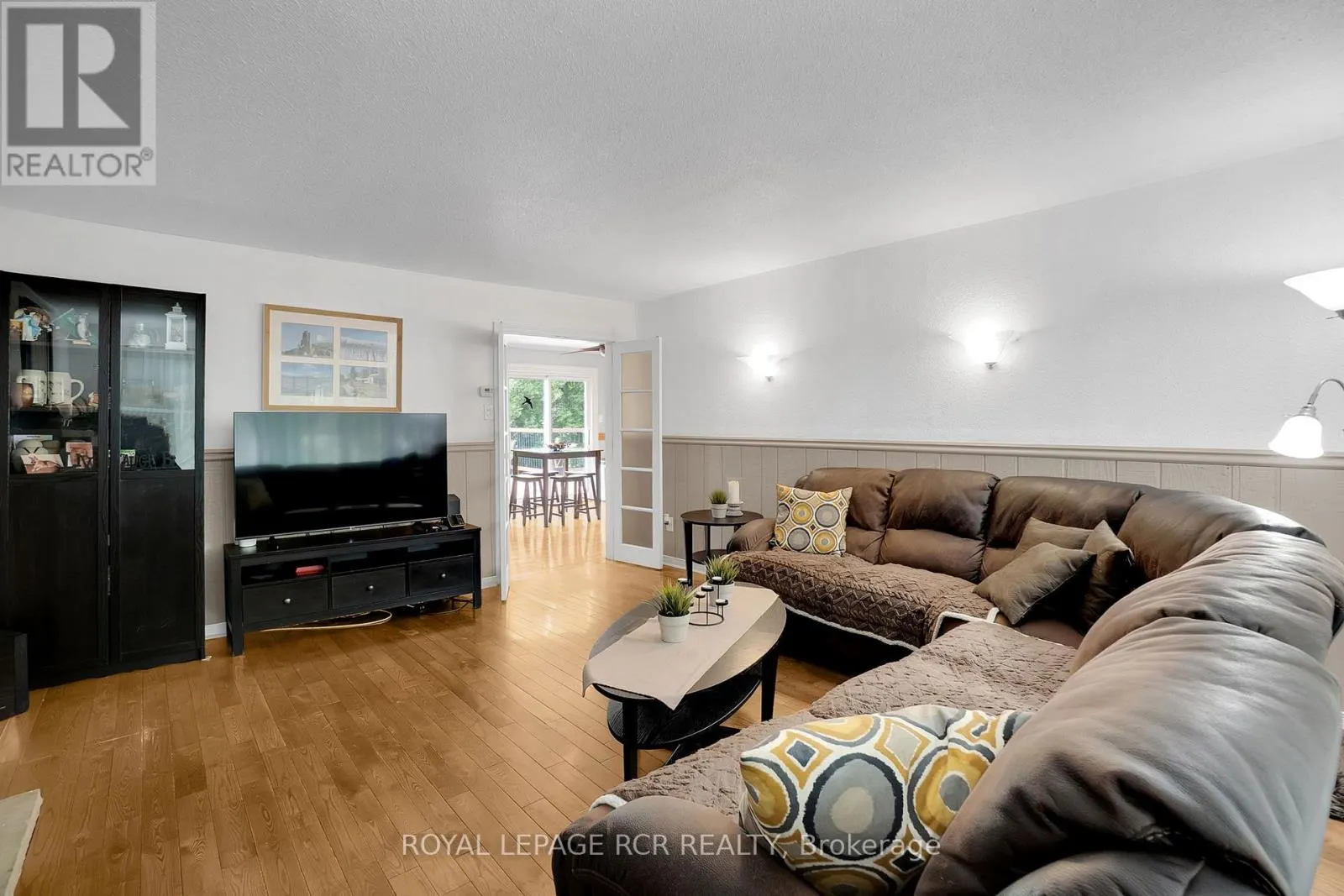 45 WESTVIEW CRESCENT