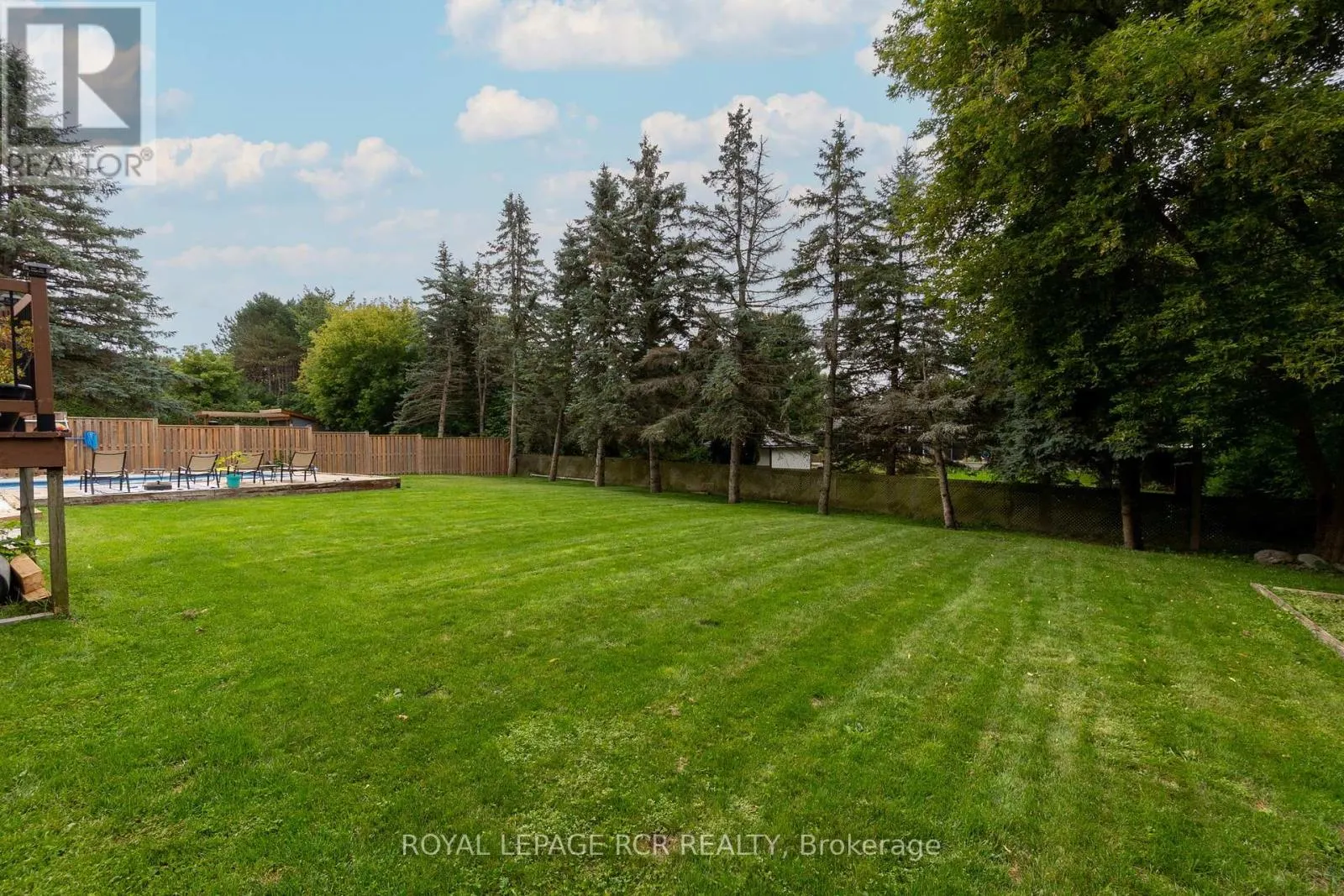 45 WESTVIEW CRESCENT