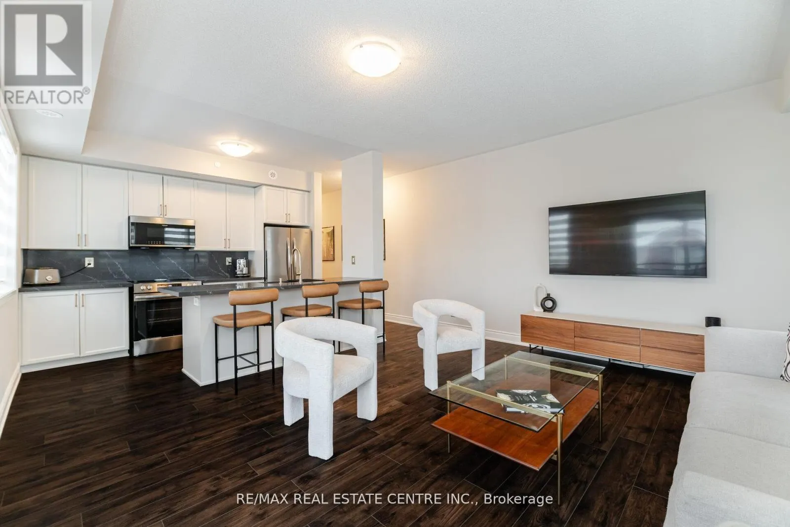 305 - 5705 LONG VALLEY ROAD