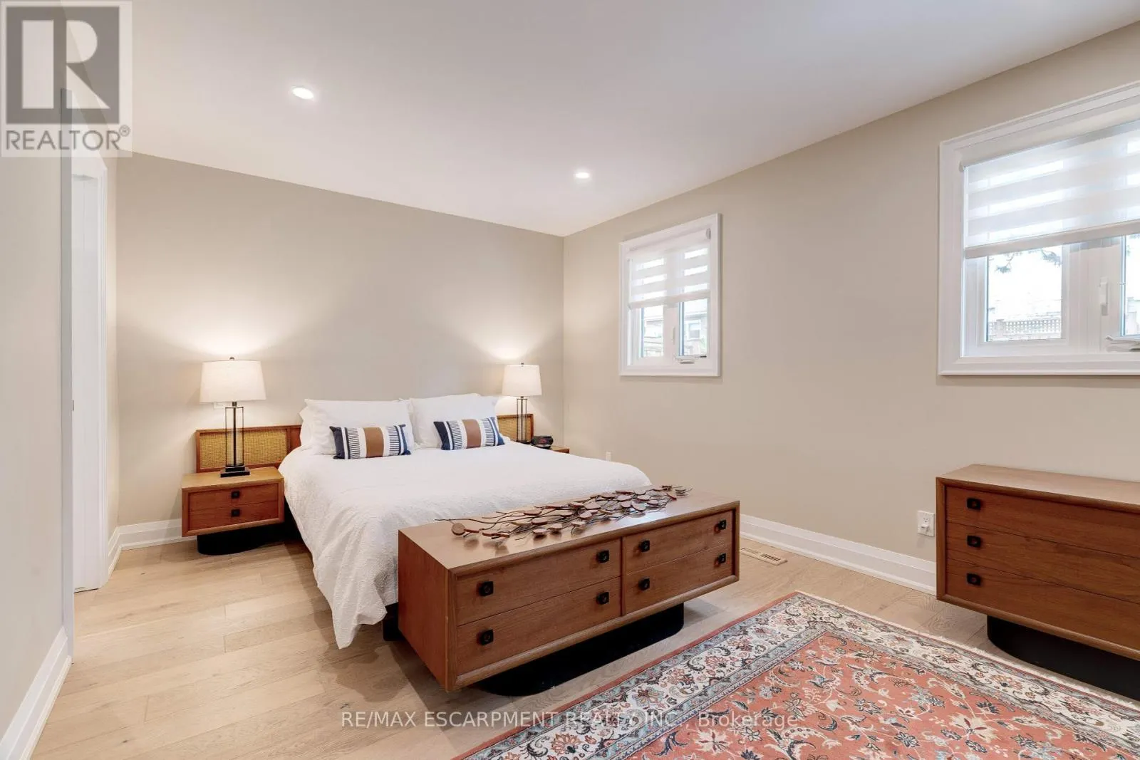 57 - 5255 LAKESHORE ROAD