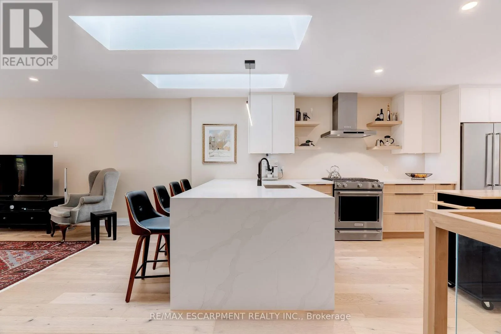 57 - 5255 LAKESHORE ROAD