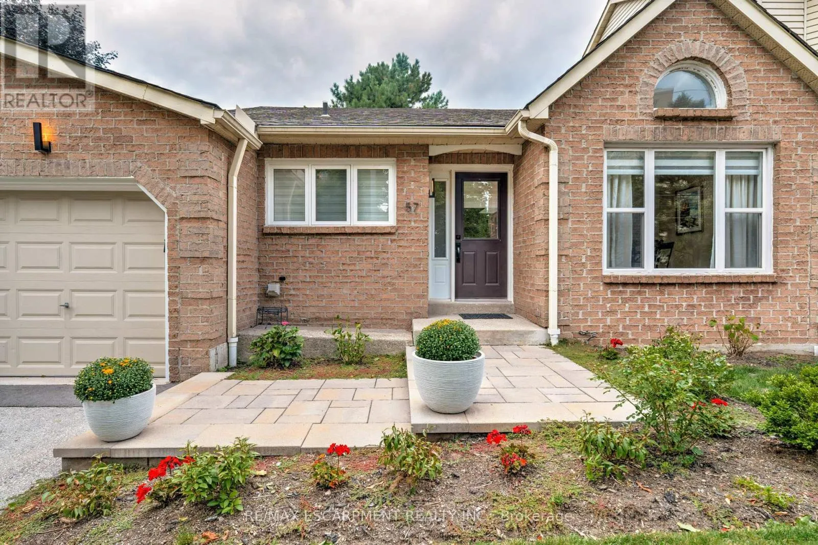 57 - 5255 LAKESHORE ROAD