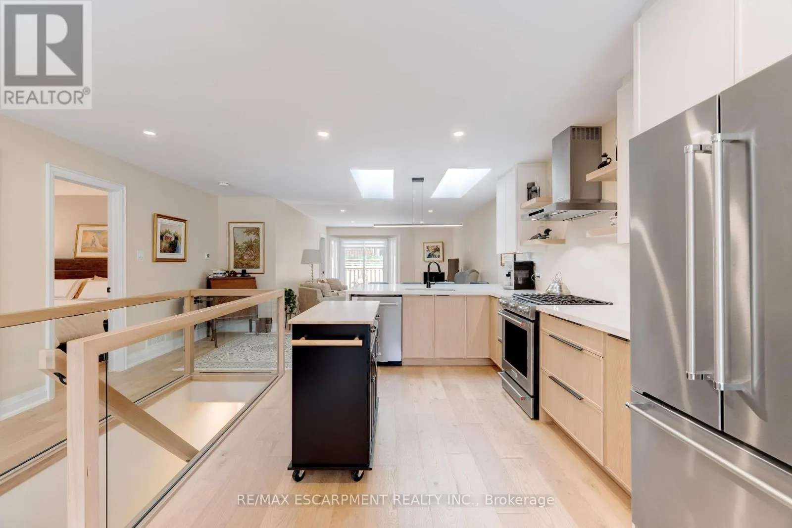 57 - 5255 LAKESHORE ROAD