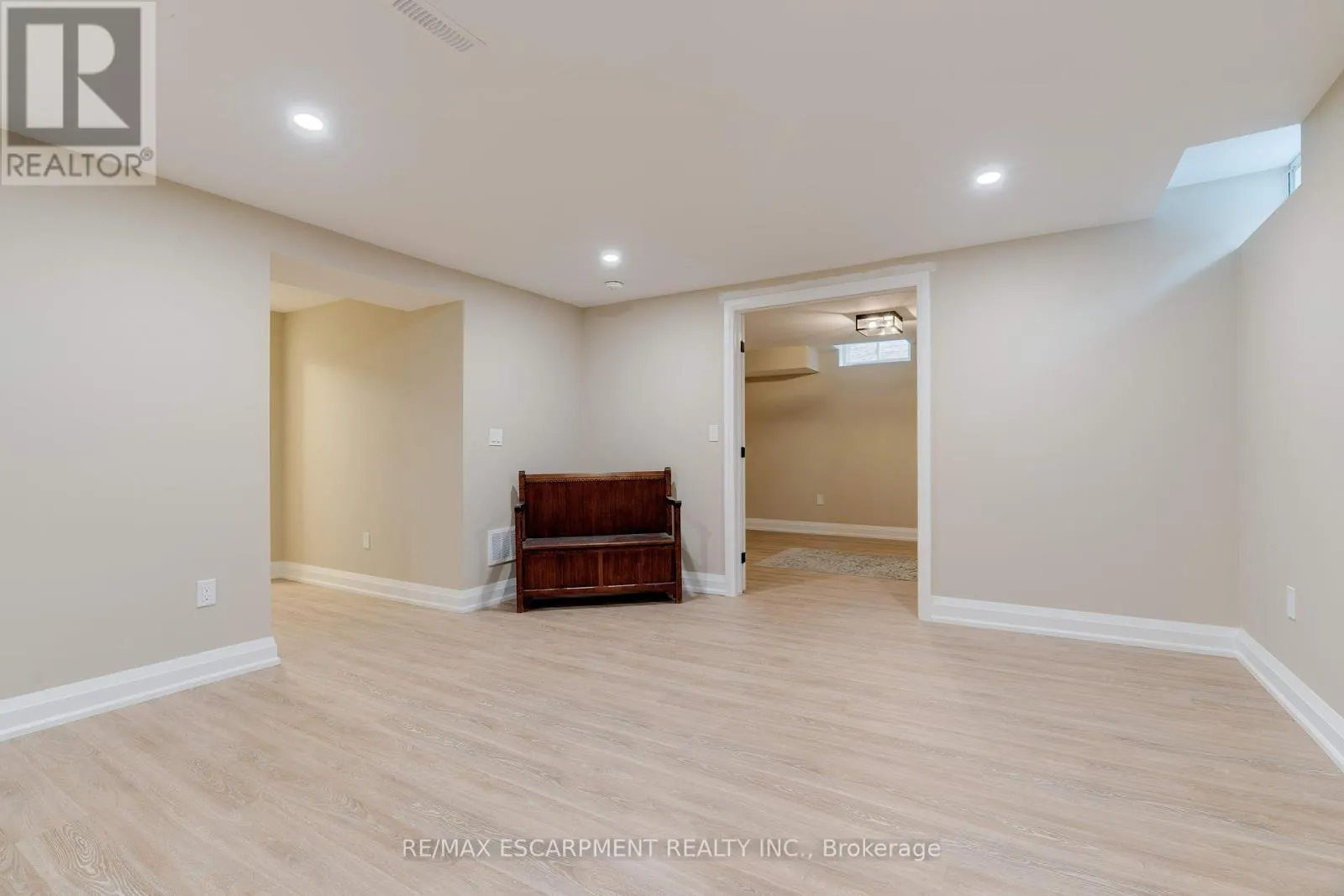 57 - 5255 LAKESHORE ROAD