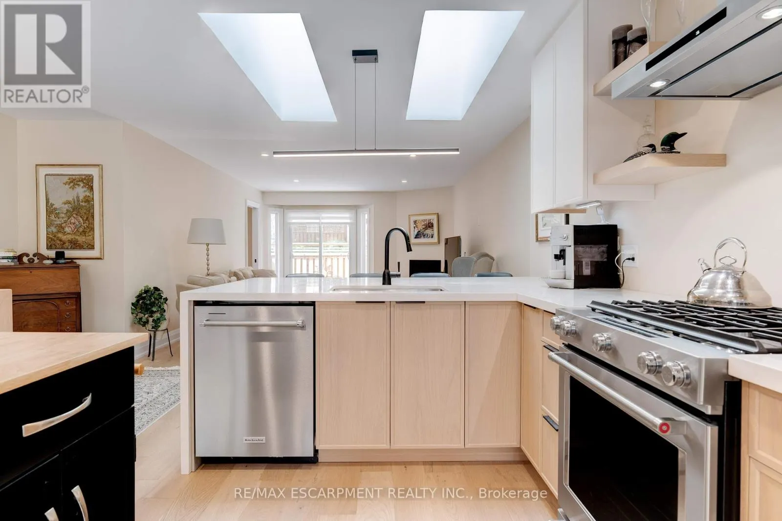 57 - 5255 LAKESHORE ROAD