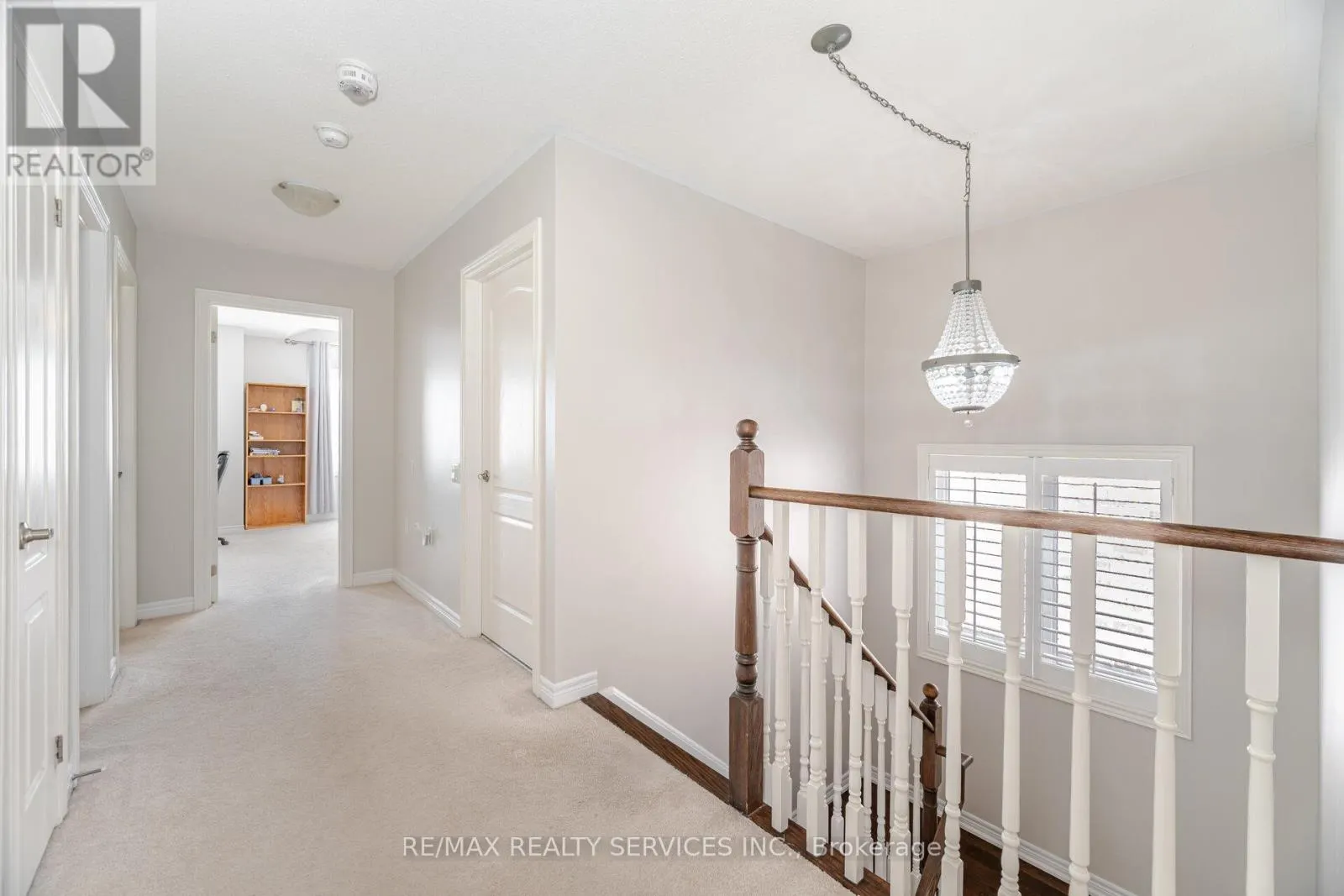 9 MEADOWCREEK ROAD