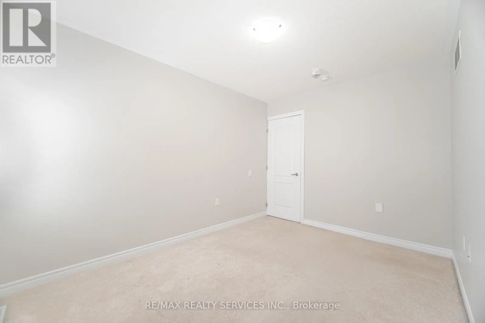 9 MEADOWCREEK ROAD
