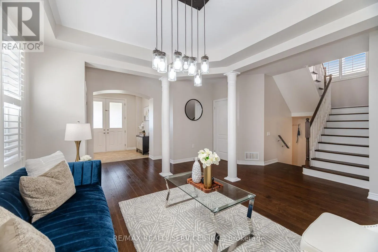 9 MEADOWCREEK ROAD