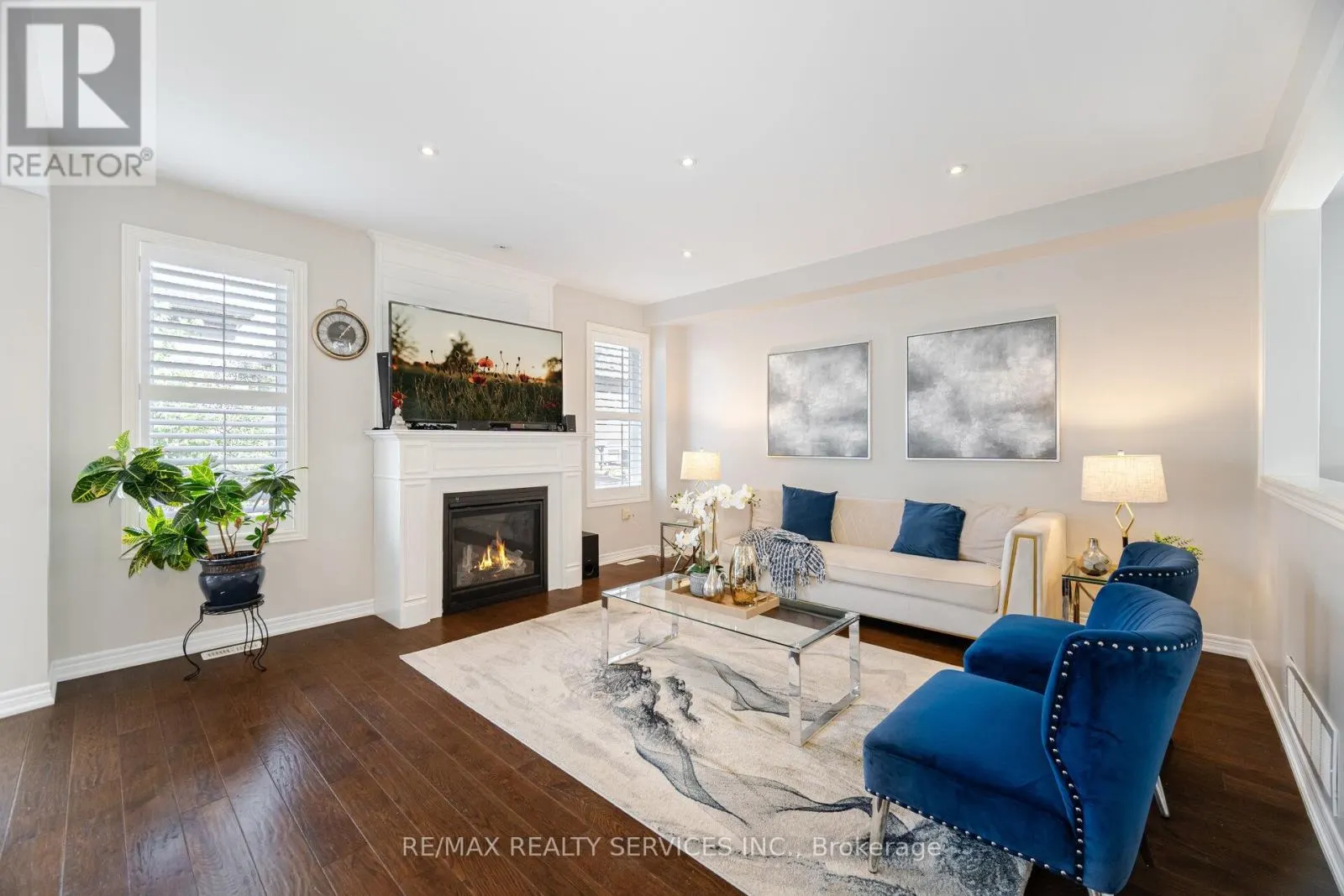 9 MEADOWCREEK ROAD