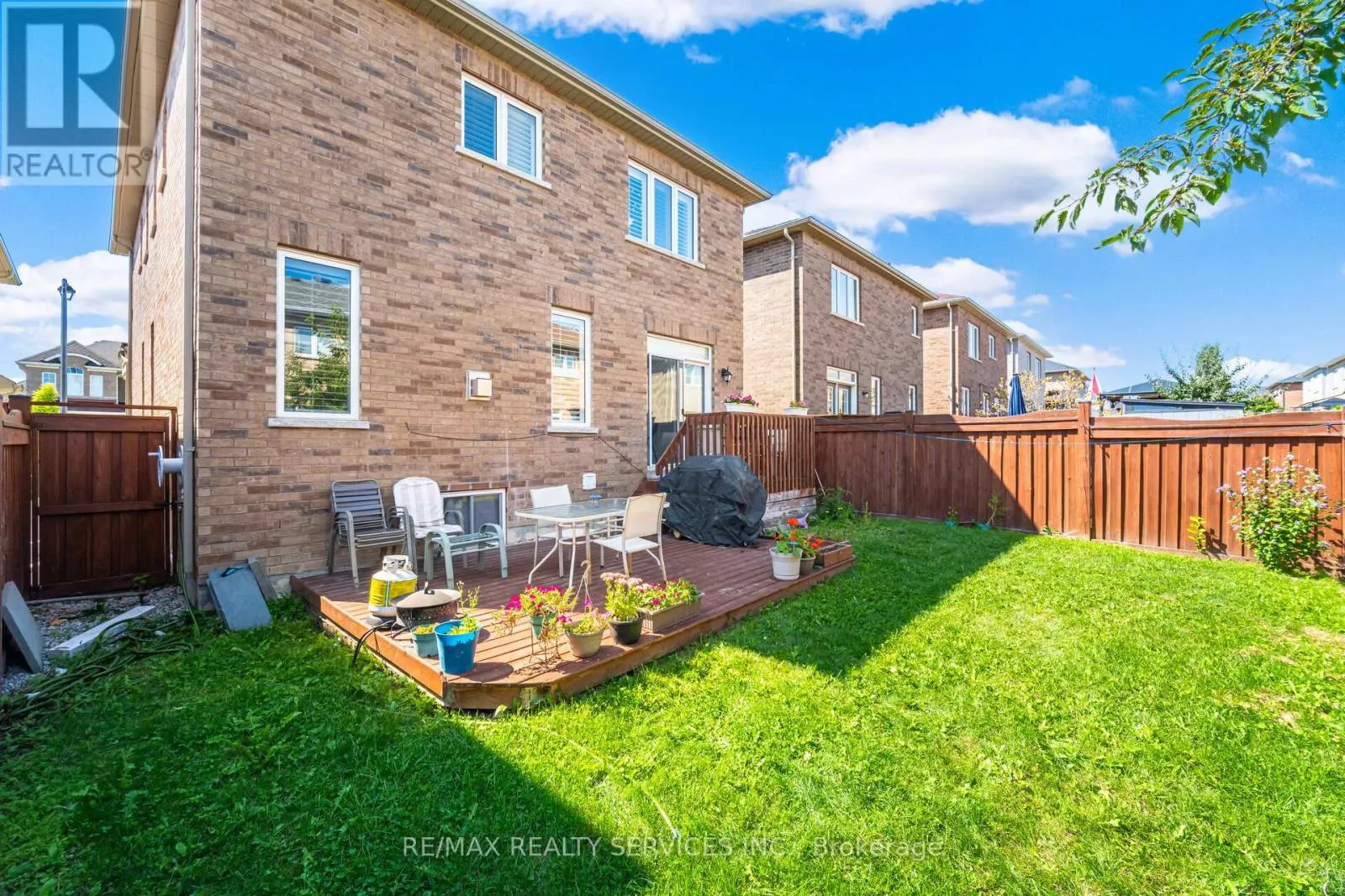 9 MEADOWCREEK ROAD