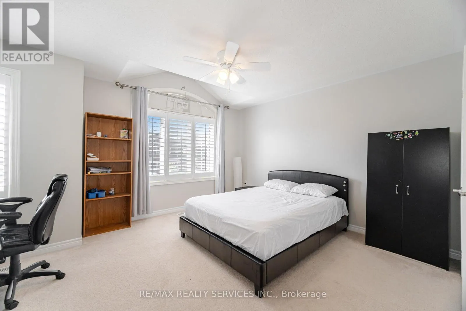 9 MEADOWCREEK ROAD