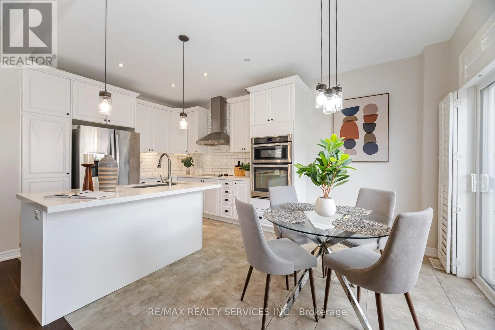 9 MEADOWCREEK ROAD