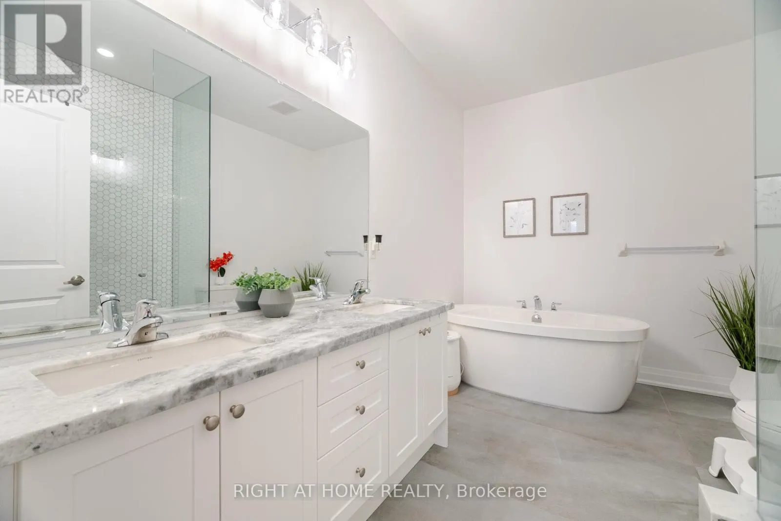 3073 POSTRIDGE DRIVE
