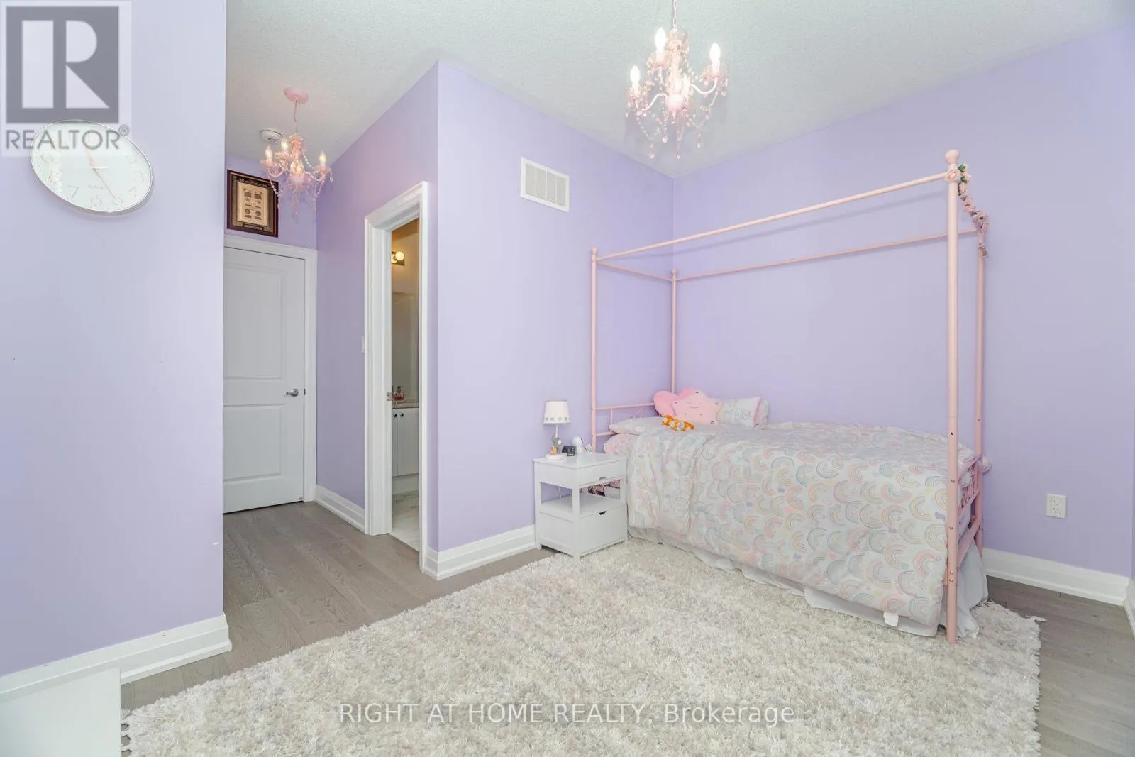 3073 POSTRIDGE DRIVE