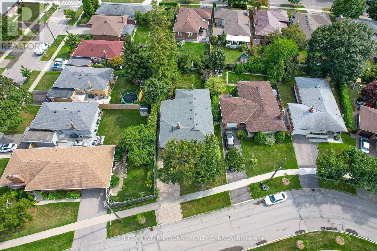 4 RUSCOE CRESCENT