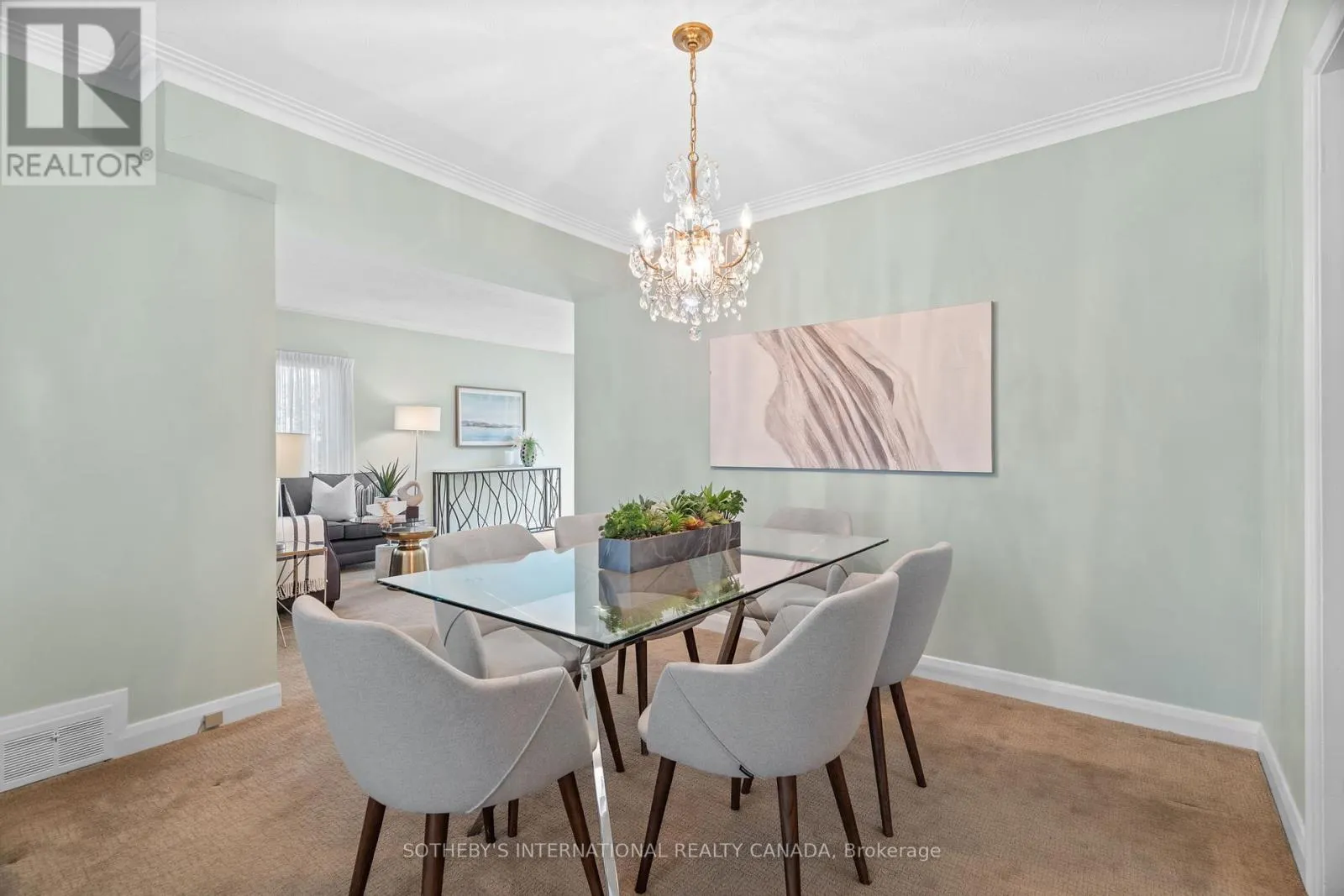 4 RUSCOE CRESCENT
