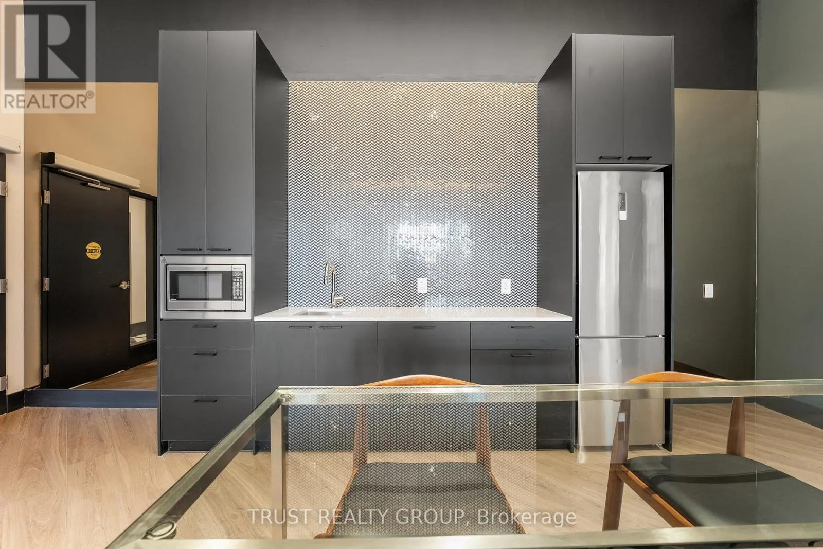 1104 - 1808 ST. CLAIR AVENUE W