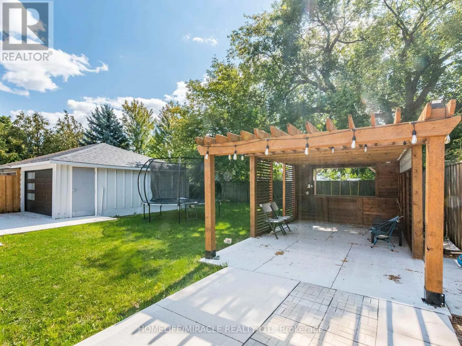 37 VISTA DRIVE