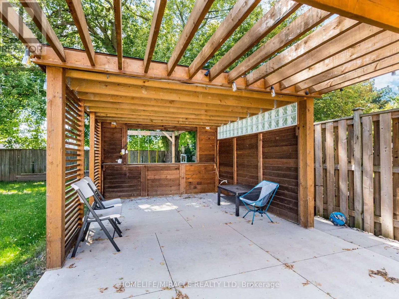 37 VISTA DRIVE