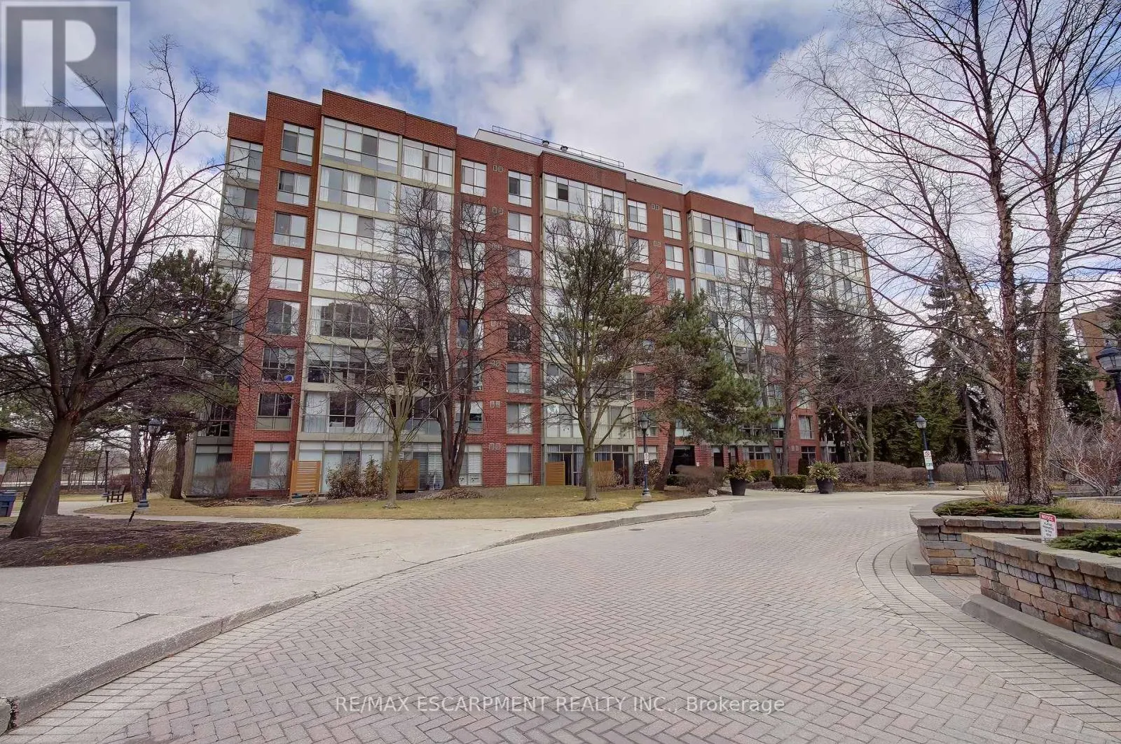 756 - 24 SOUTHPORT STREET