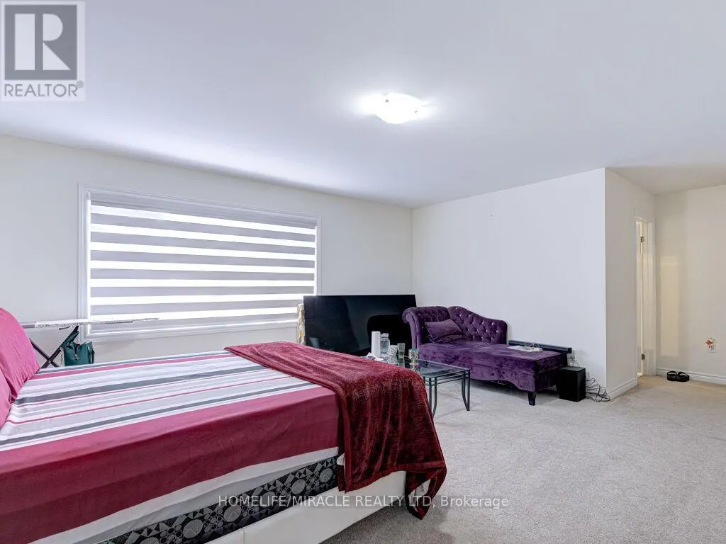 8 JENWOOD CRESCENT