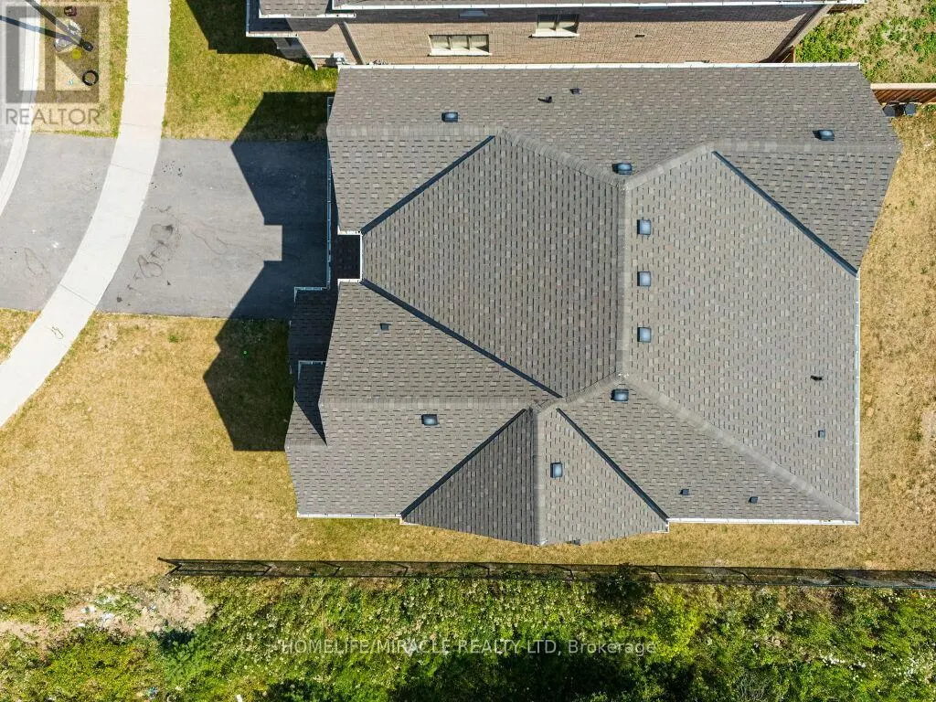 8 JENWOOD CRESCENT