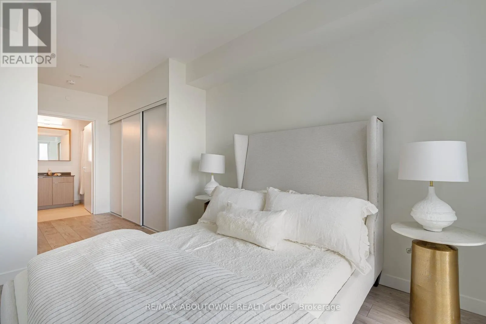 A0511 - 125 BRONTE ROAD