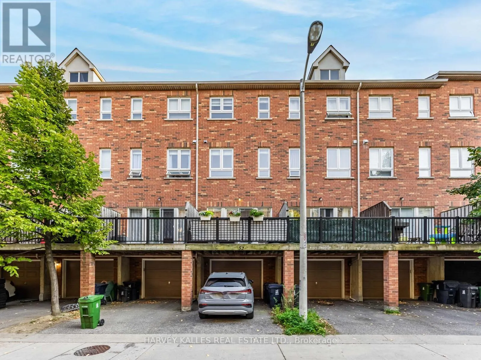 52 MARKET GARDEN MEWS
