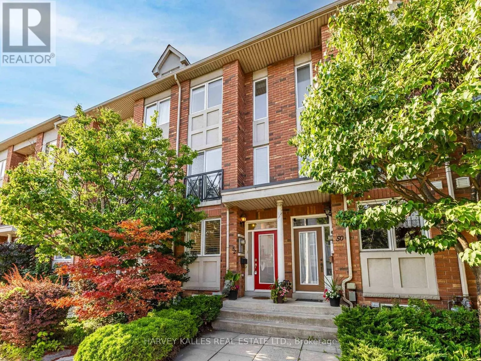 52 MARKET GARDEN MEWS