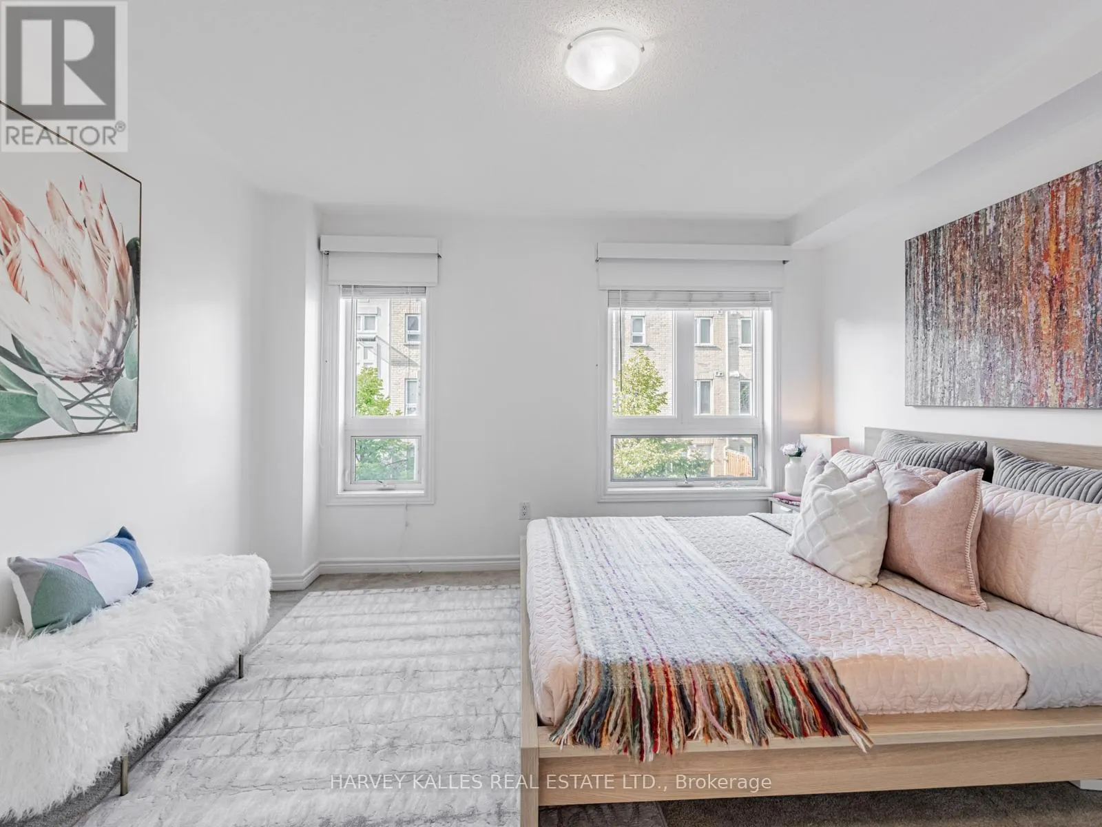 52 MARKET GARDEN MEWS