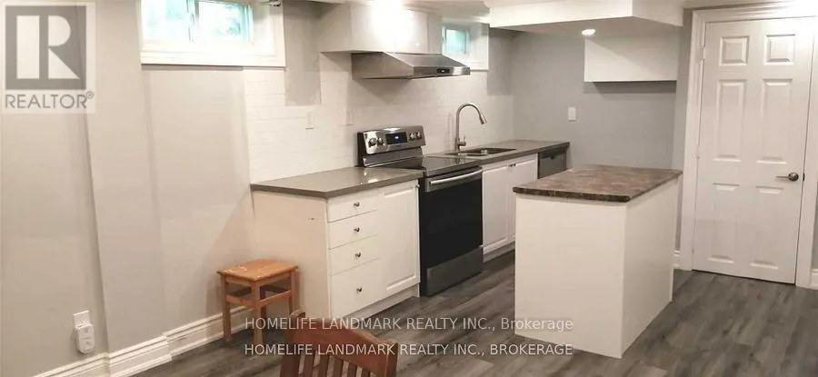 LOWER - 3079 LINDENLEA DRIVE