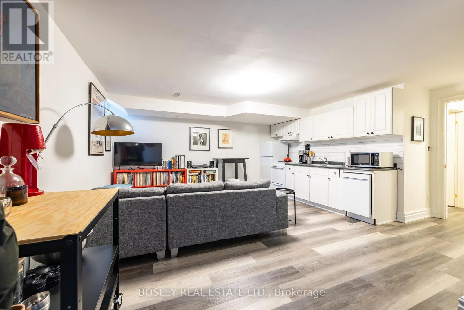 5 LUKOW TERRACE