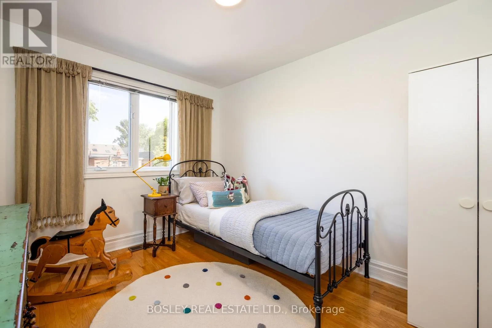 5 LUKOW TERRACE