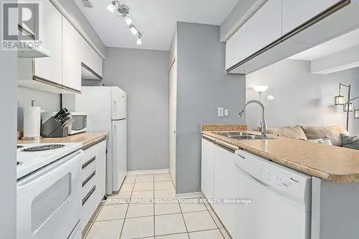 24 - 42A STEWART MACLAREN ROAD